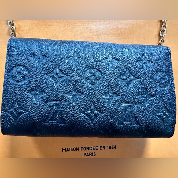 100% Authentic Louis Vuitton: Vavin Chain Wallet-Black MNG - Picture 9 of 13